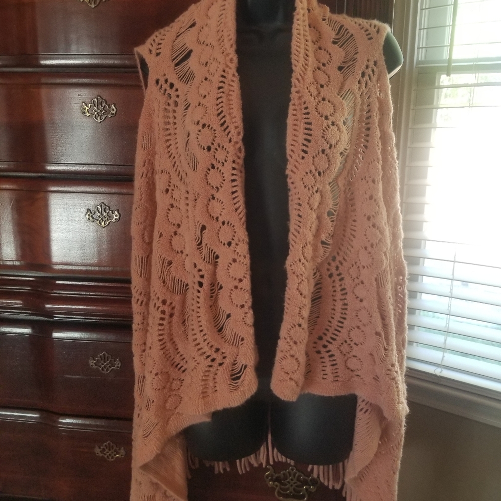 Stylish Knit Vest with Fringe